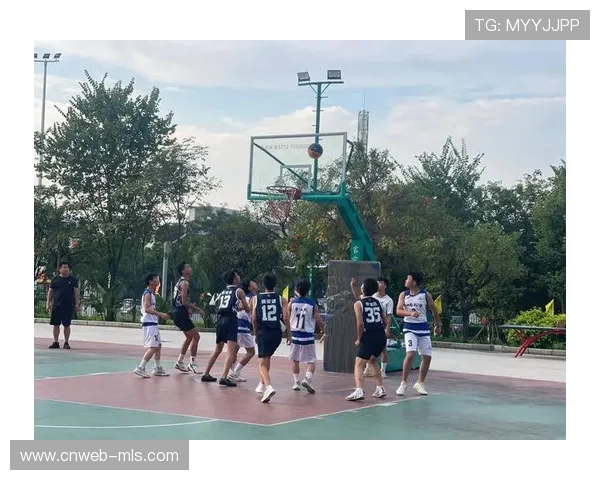 社区篮球场成民族团结纽带，叶利阿曼·苏里旦分享以球会友经历